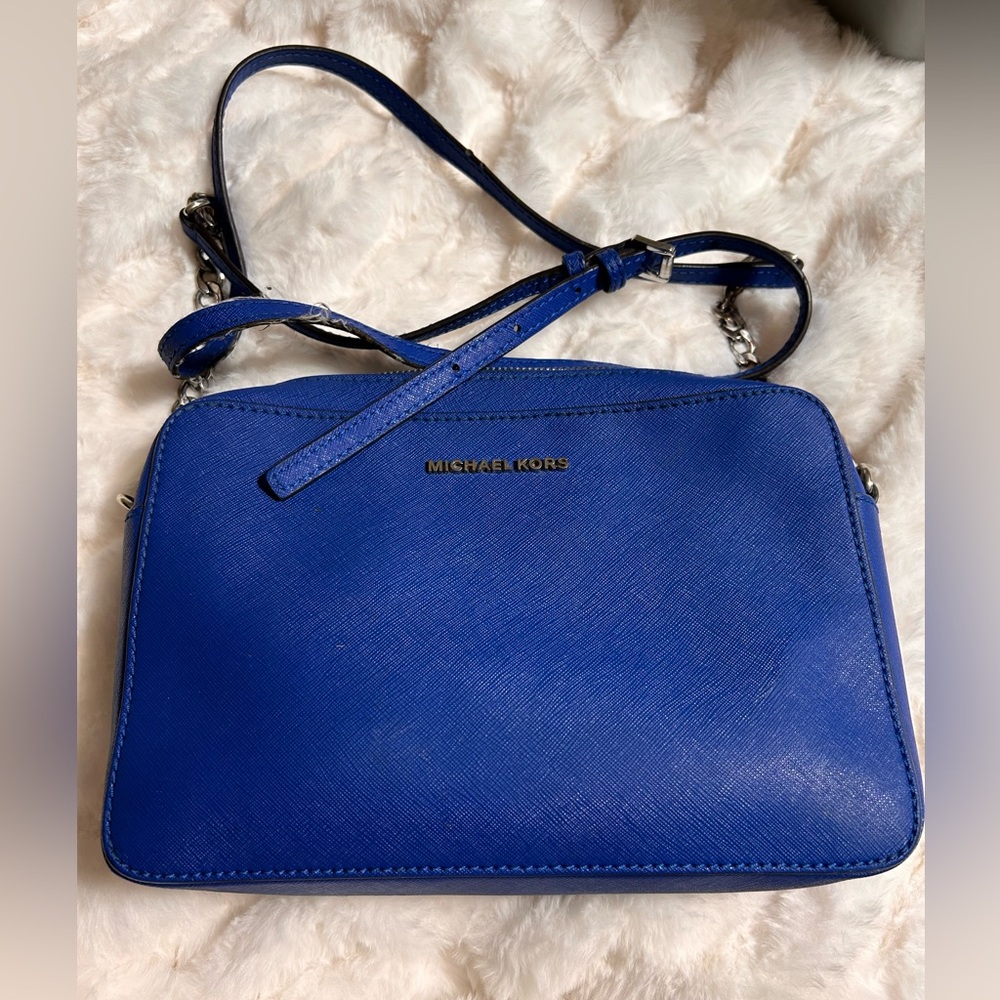 Michael Kors cross body purse